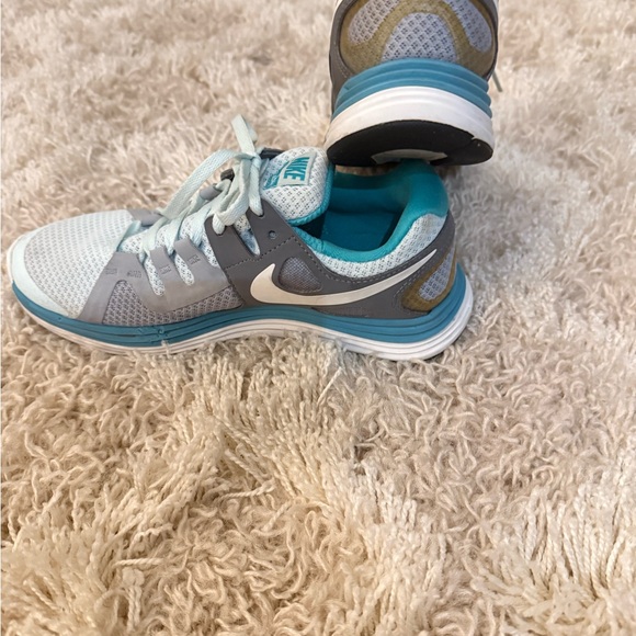 Nike Women's LUNAR FLASH+ Teal and Gray Athletic Shoes Sz. 6 - Picture 3 of 7
